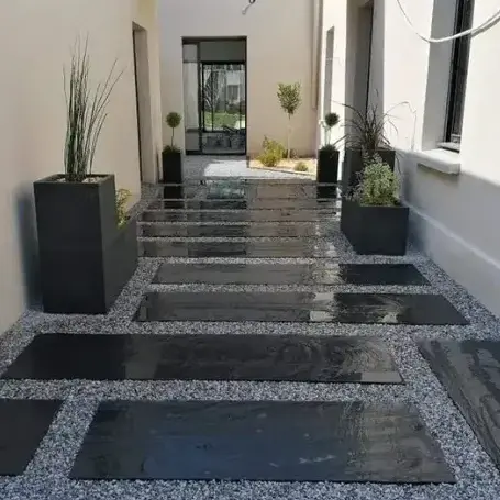 jardinier à Corné - image 3